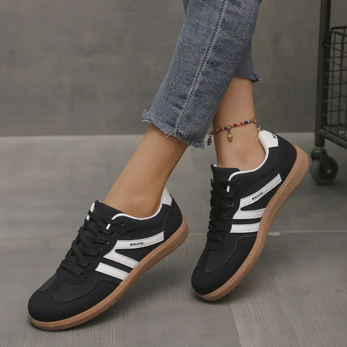 Damen Retro Sneaker – Zeitloser Stil & Hoher Tragekomfort