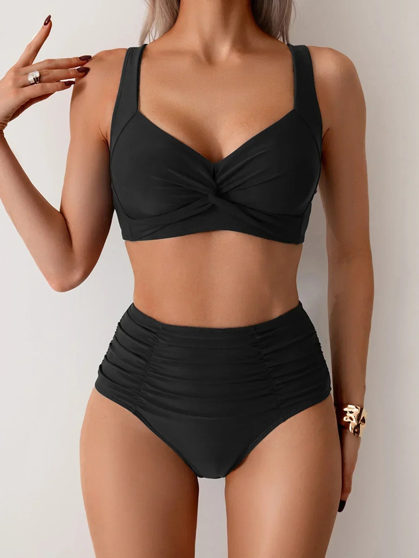 Hochtailliertes Sommer-Bikini-Set