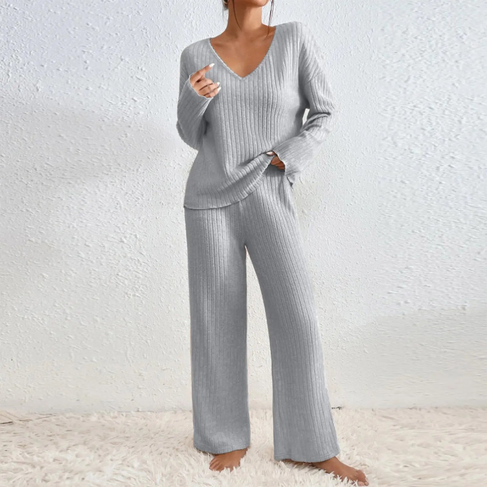 Vivienne | Zweiteiler mit Hose und V-Ausschnitt-Top