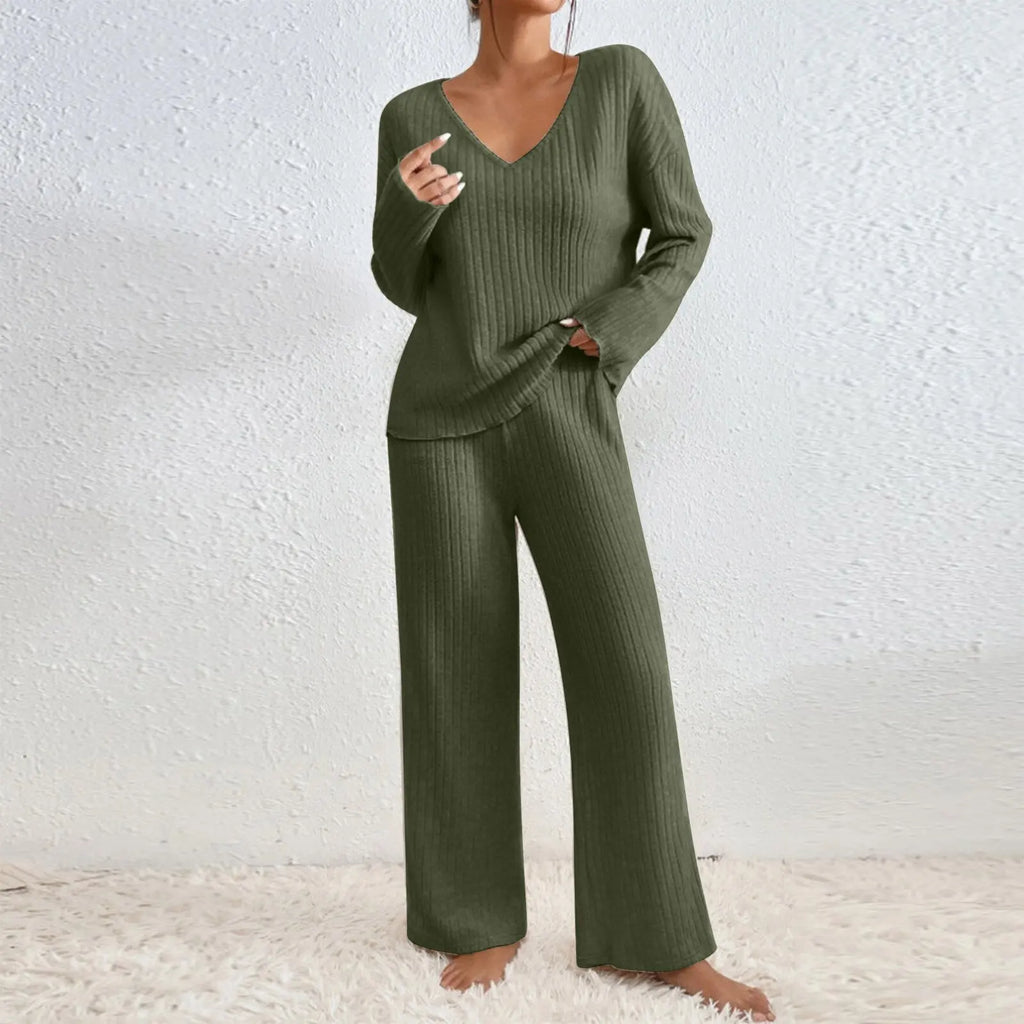Vivienne | Zweiteiler mit Hose und V-Ausschnitt-Top