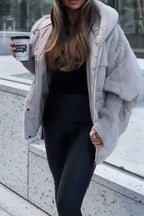 Kris Oversized Winterjacke | Damenjacke mit Kapuze und mehrfarbigem Design